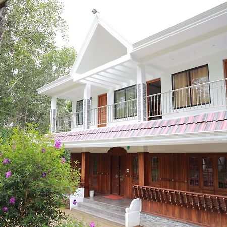 Peace Valley Home Stay Мунар Екстериор снимка